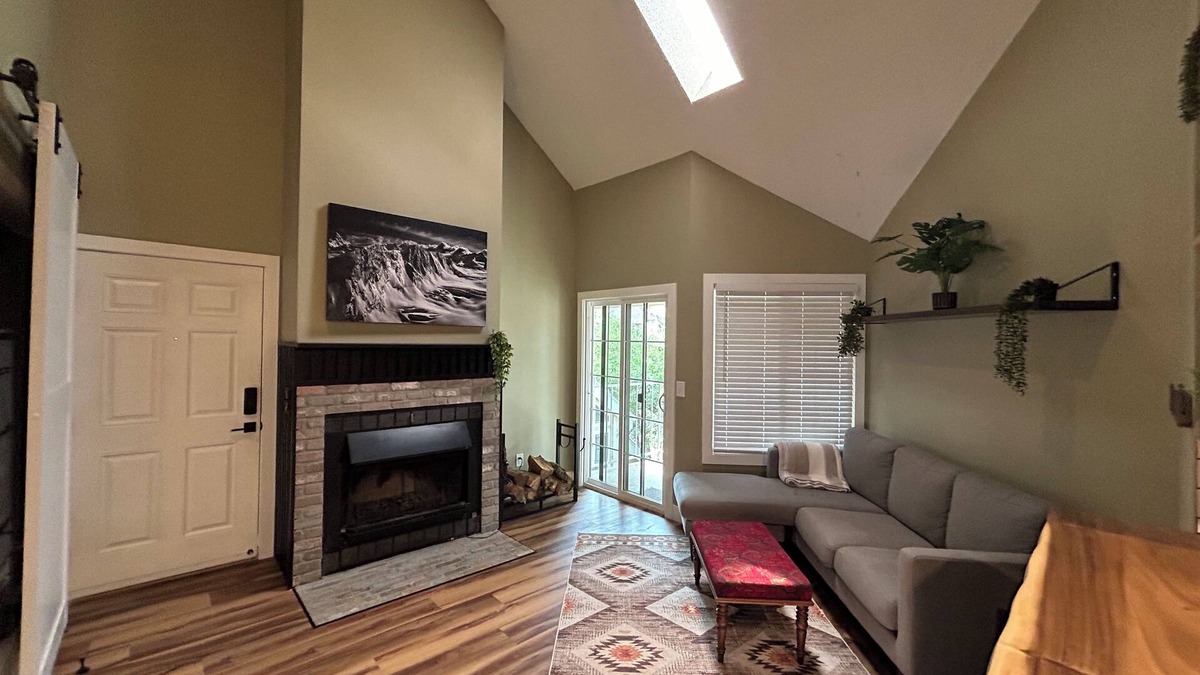 Gunbarrel Condo | Enchanting 2-bedroom condo with AC in Boulder