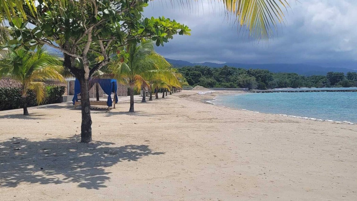 St. Ann's Bay Villa | Enchanting 3 bedroom Villa - private beach, pool, gym - near tourist attractions