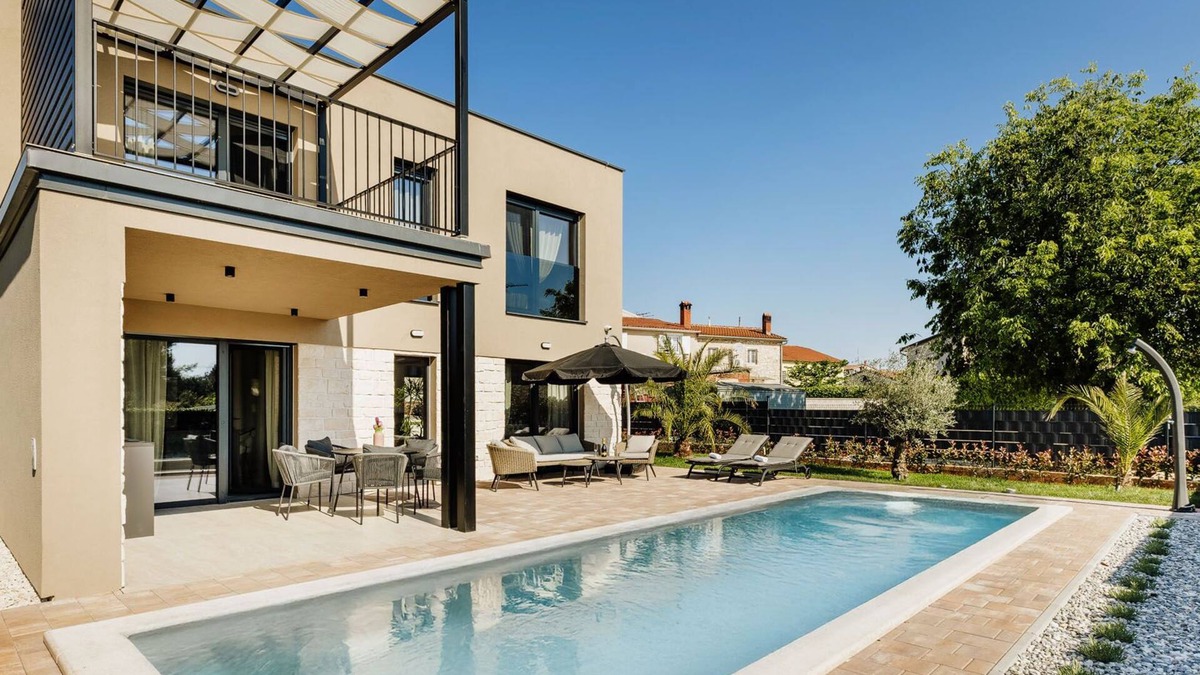 Tar-Vabriga Villa | Enchanting 3-BR Villa for 6, with Saltwater Pool