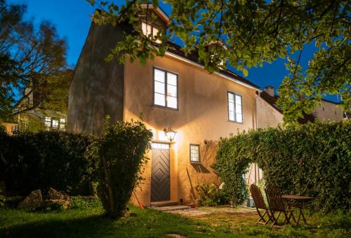 Innerstaden Villa | Enchanting 4 Bdr Villa close to Medieval cathedral