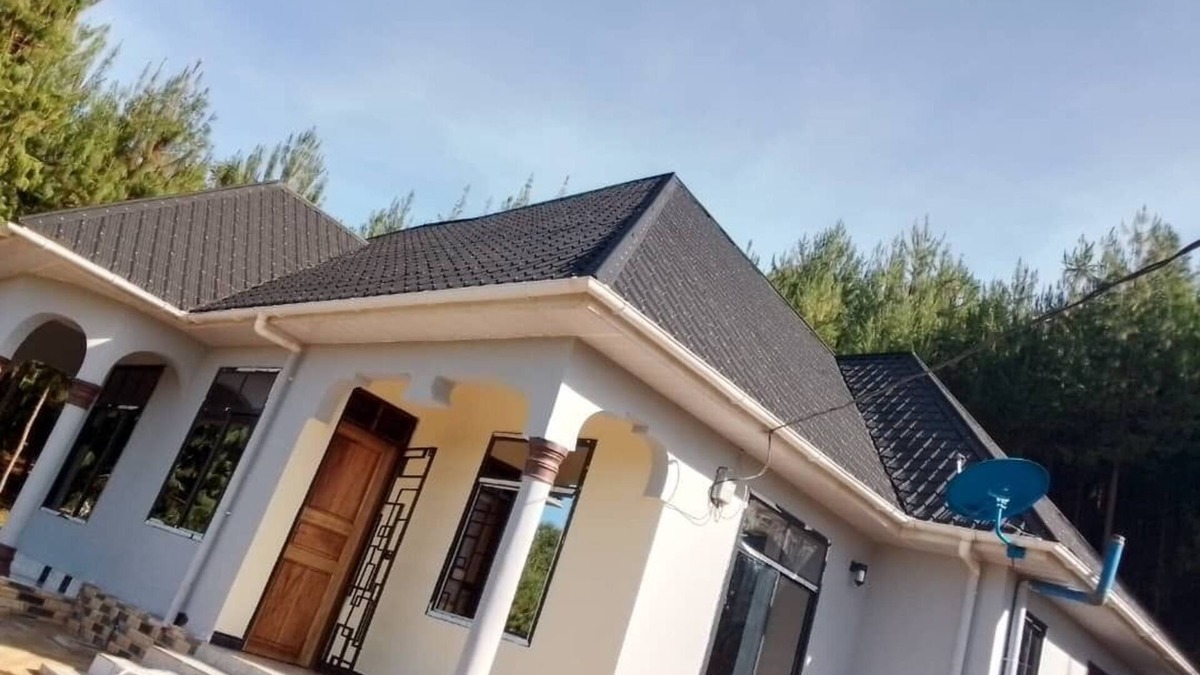 Lushoto Apartment | Enchanting 4-bedroom apartment with WiFi in Lushoto Tanga