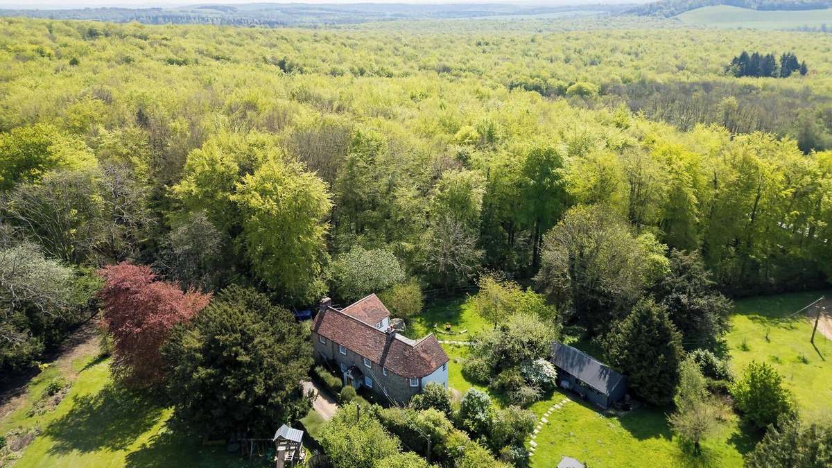 Eartham House | Enchanting 4BD Cottage & Lodge Nr Goodwood