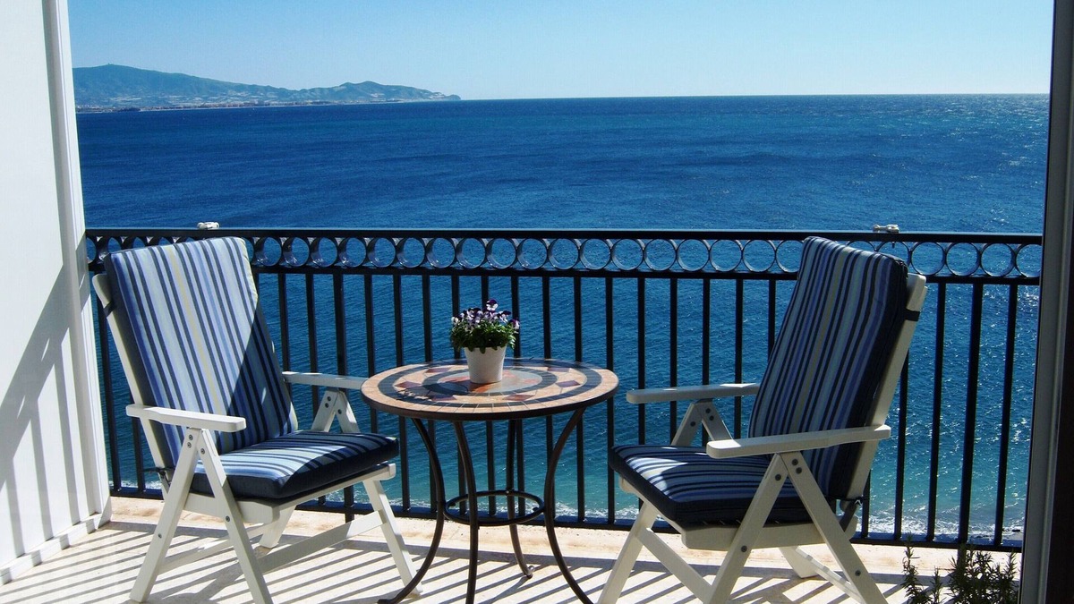 Velilla-Taramay Apartment | Enchanting apartment, 1st beach line, panoramic views, parking, fast internet