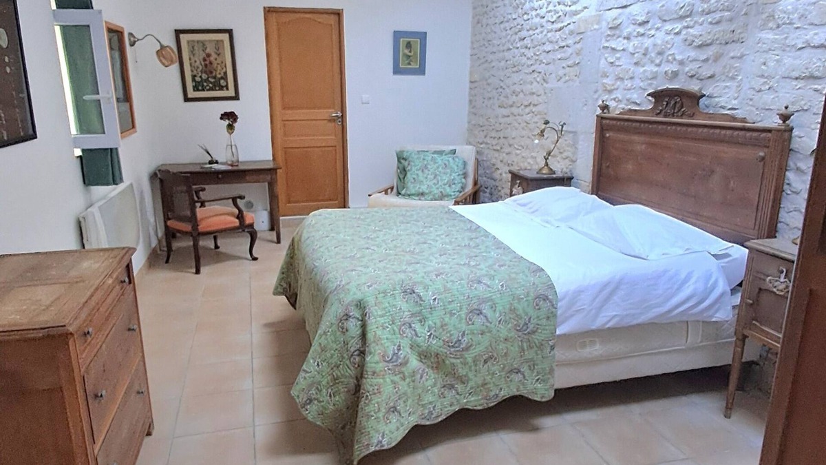 Cherac Bed & Breakfast | Enchanting Bedroom Bed & Breakfast close to Cognac