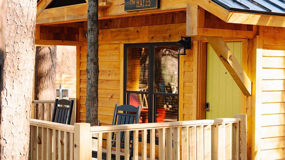 Franklinton Cabin | Enchanting Cabin Treehouse Retreat with Fire Pit - Perfect Getaway!
