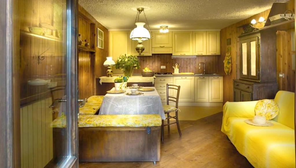Saint-Nicolas Ski Chalet | Enchanting chalet in Gratillon with mountain view and sauna