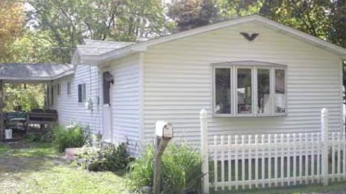 Canadohta Lake Cottage | Enchanting cottage at Canadohta Lake
