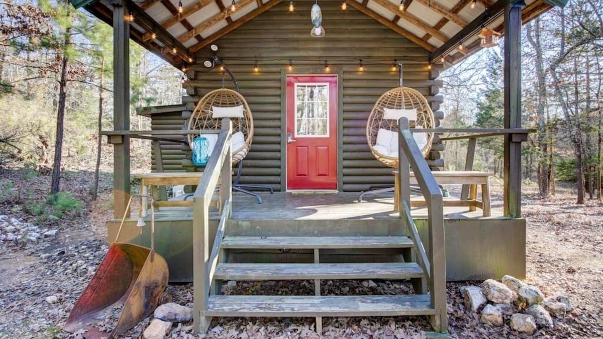 Mount Ida Cabin | Enchanting Crystal Cabin near Lake Ouachita