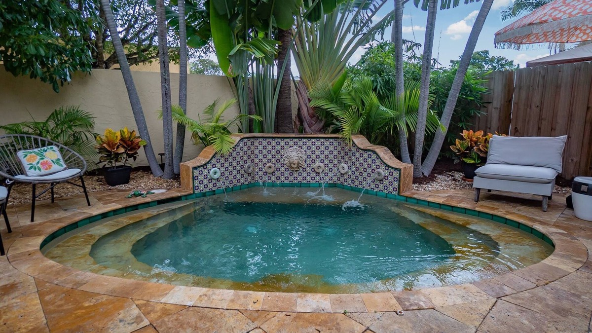West Palm Beach House | Enchanting Home With a Backyard Oasis