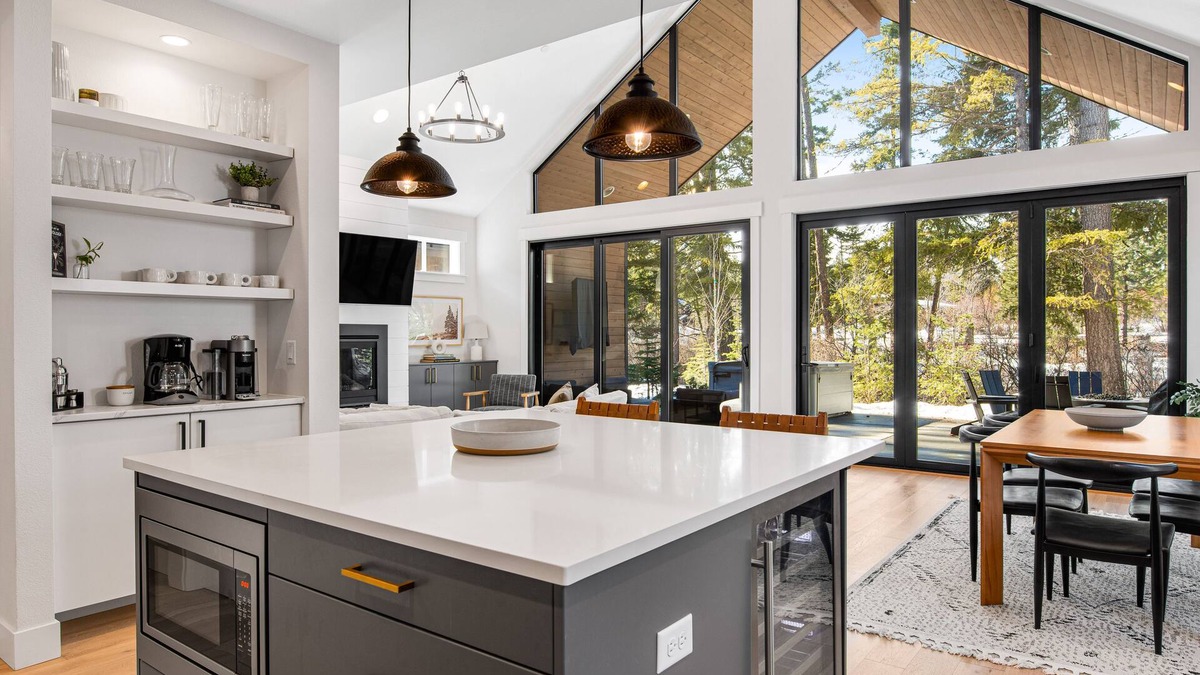 Roslyn House | Enchanting home with grill, firepit, full kitchen, central AC, & washer/dryer