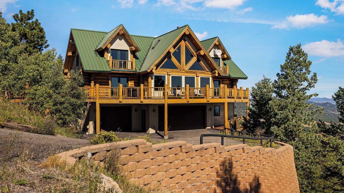 Morrison House | Enchanting Morrison Home with Views and Wifi