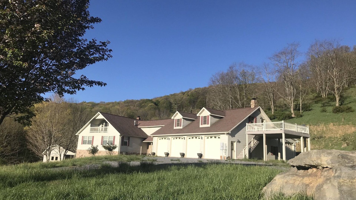 Allegheny Mountains House | Enchanting Mountain Villa on Extensive Grounds