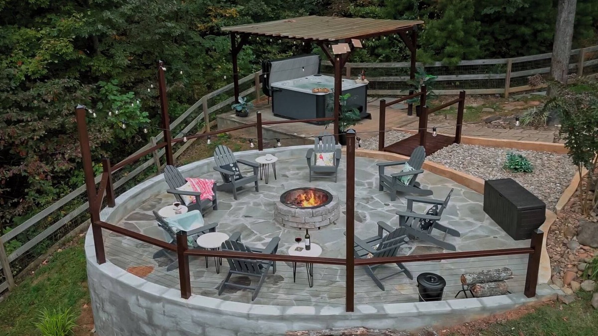 Cosby Cabin | Enchanting Mountain ZEN Retreat Oasis Spa Hot Tub- Fire Pit - DOGS-VIEWS