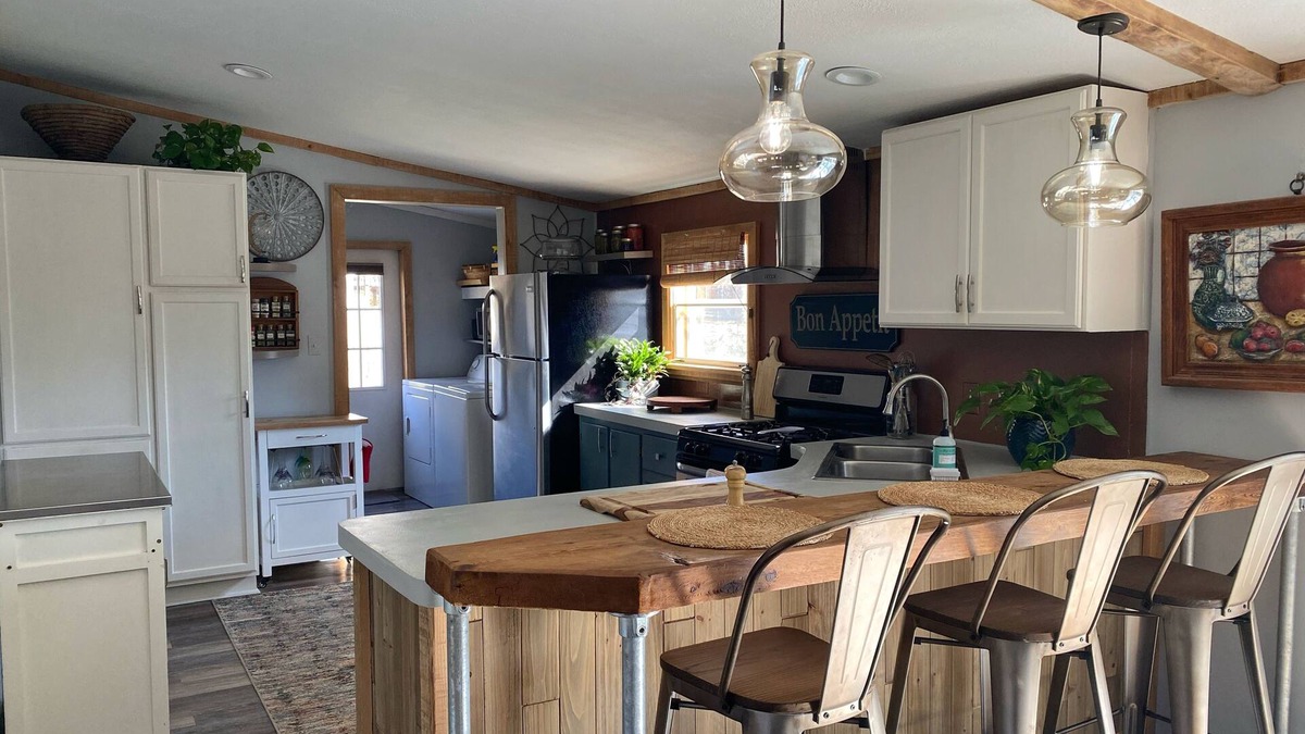 Candler House | Enchanting Private Property! Minutes from fine dining,award winning breweries!