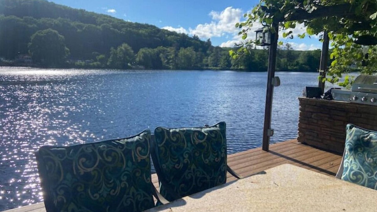 Manchester House | Enchanting, romantic and fun river getawayn