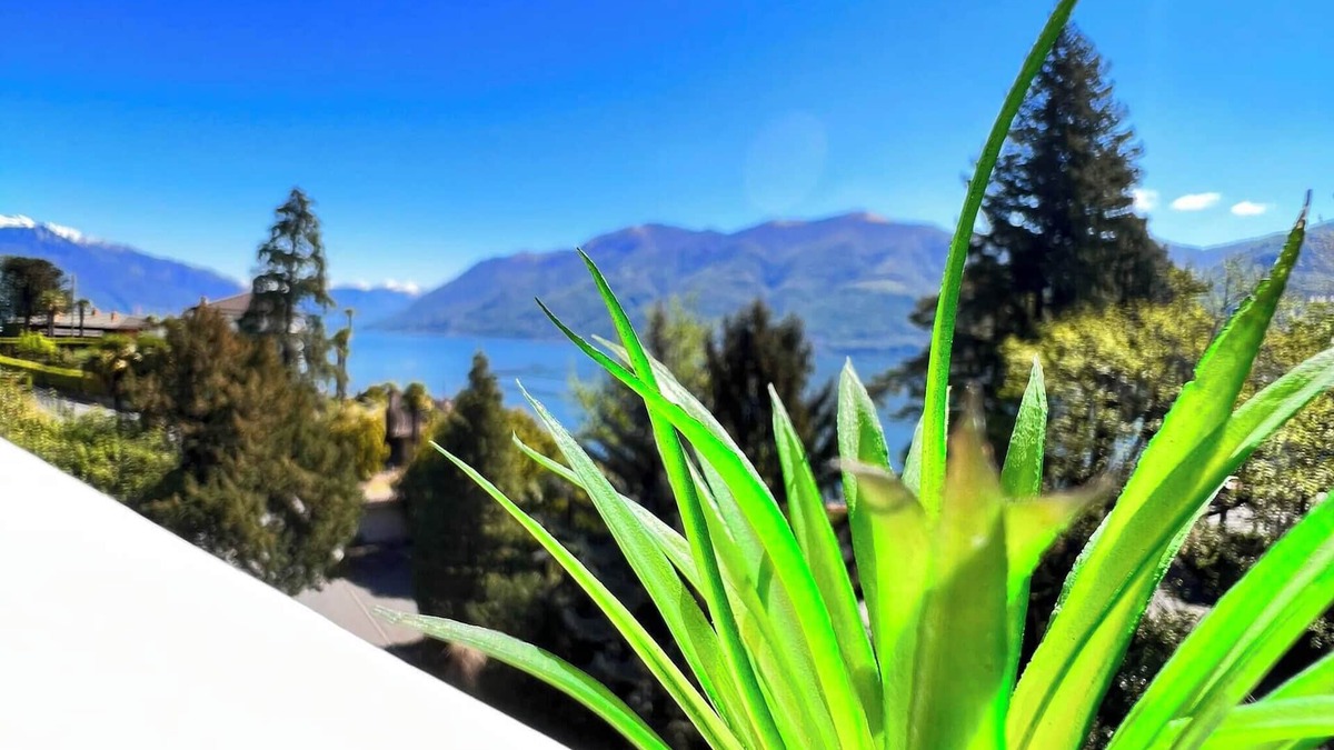 Brissago Apartment | Enchanting View of Lake Maggiore & Mountains