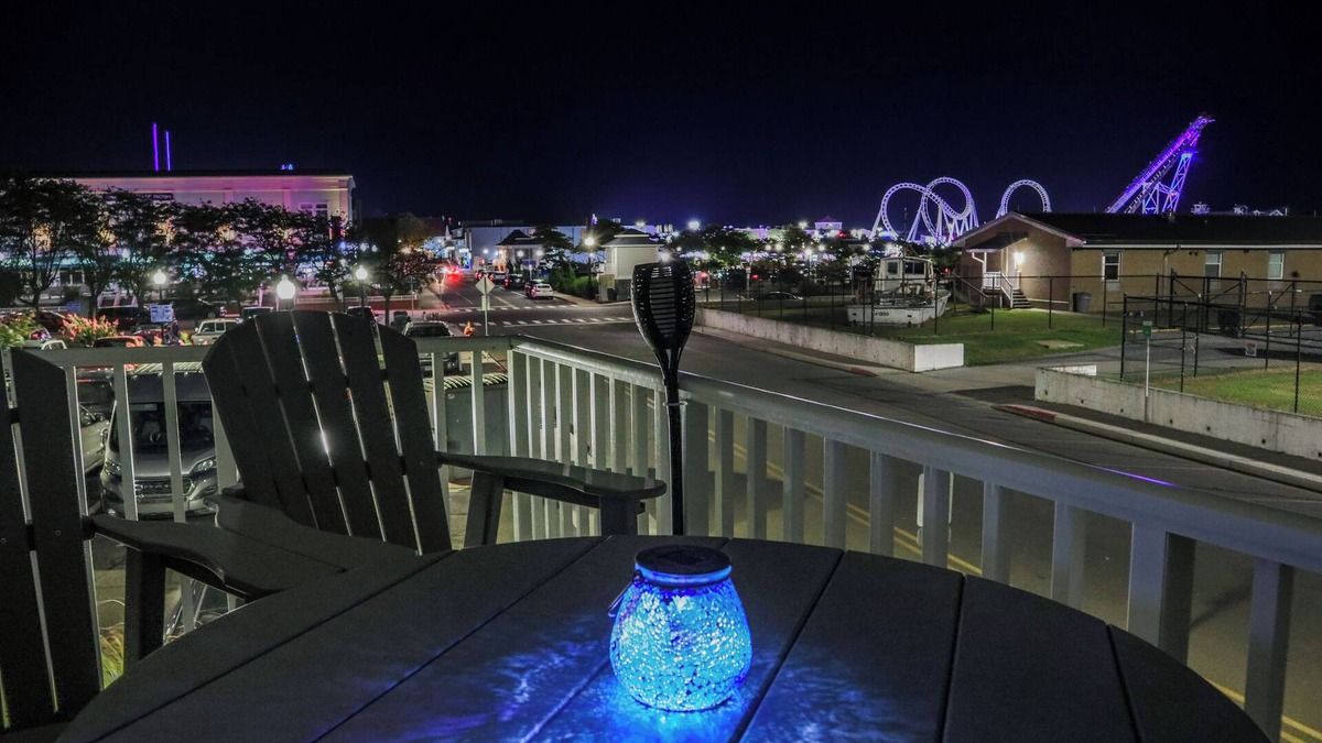 Ocean City Condo | End Unit Condo at the Inlet, 2 Blocks to the Boardwalk