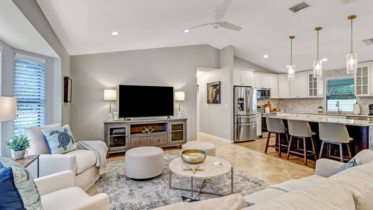 Willoughby Acres House | Endless Summer at Beso del Sol