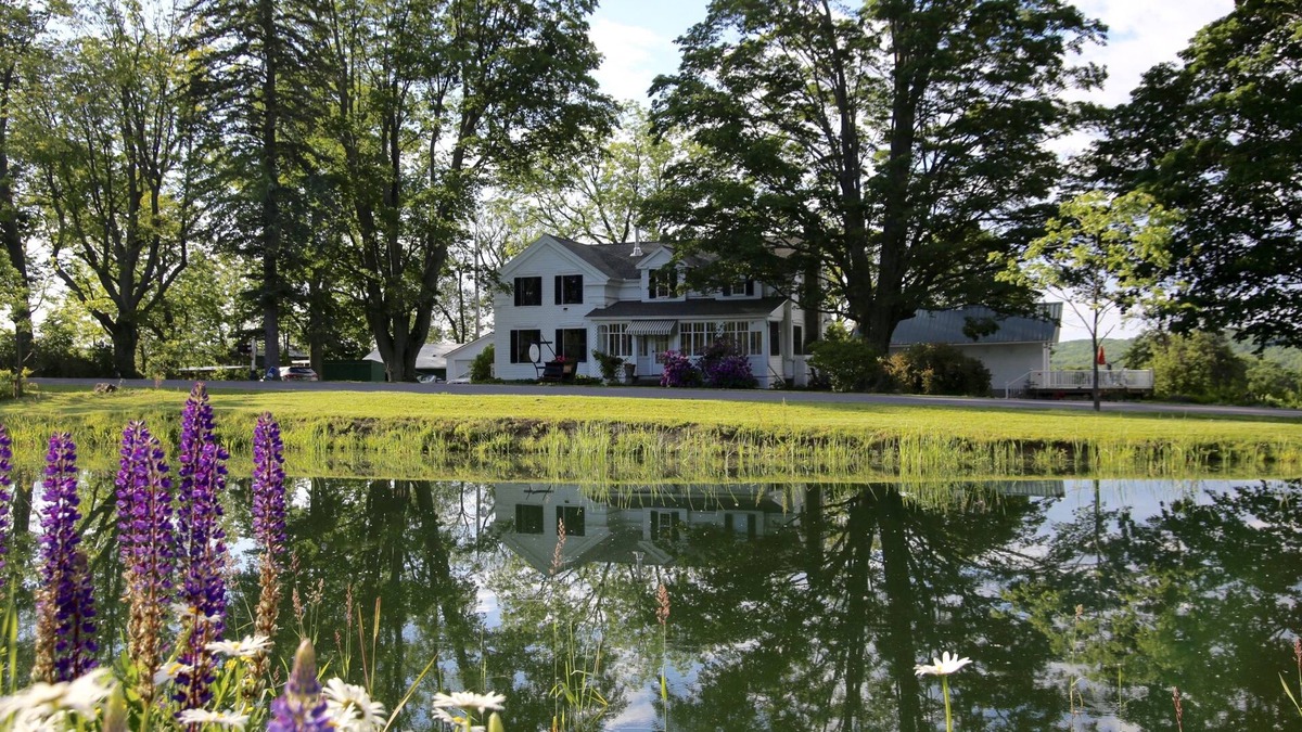 Newfield Bed & Breakfast | Enfield Manor