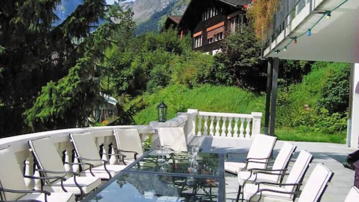 Engelberg Villa | Engelberg/Titlis , large classic villa , ski chalet.
