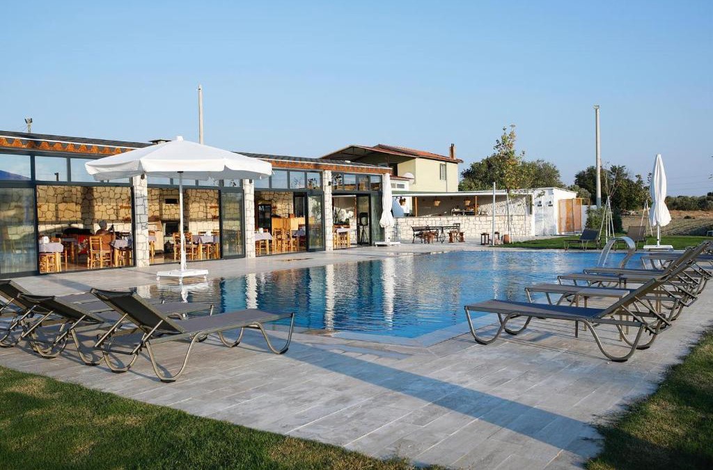 Cesme Ski Chalet | Enginar Çiçeği