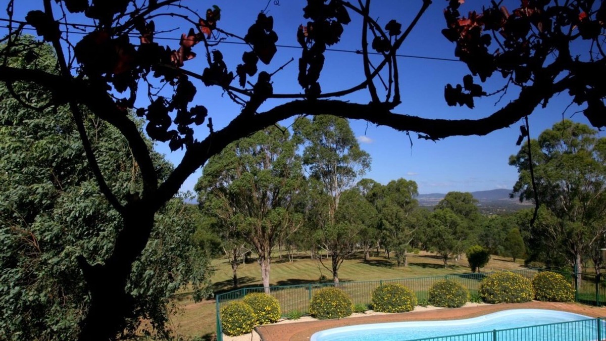 Lovedale House | Englewood Ridge