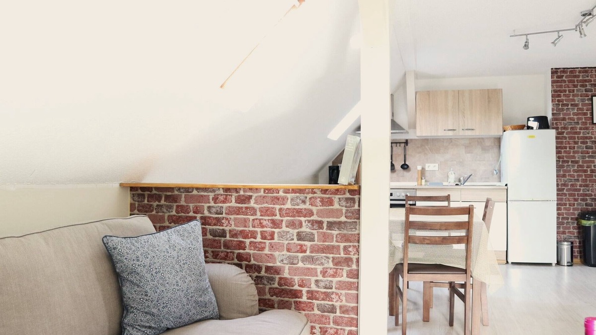 Zeulenroda Apartment | Englischer Stil, Romantisch und Gemütlich mit Kamin, Beste Lage, Erholung Pur!