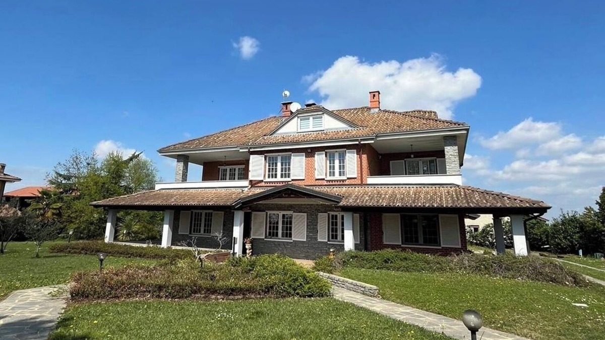 Sanfre Villa | English-style villa in the Roero countryside
