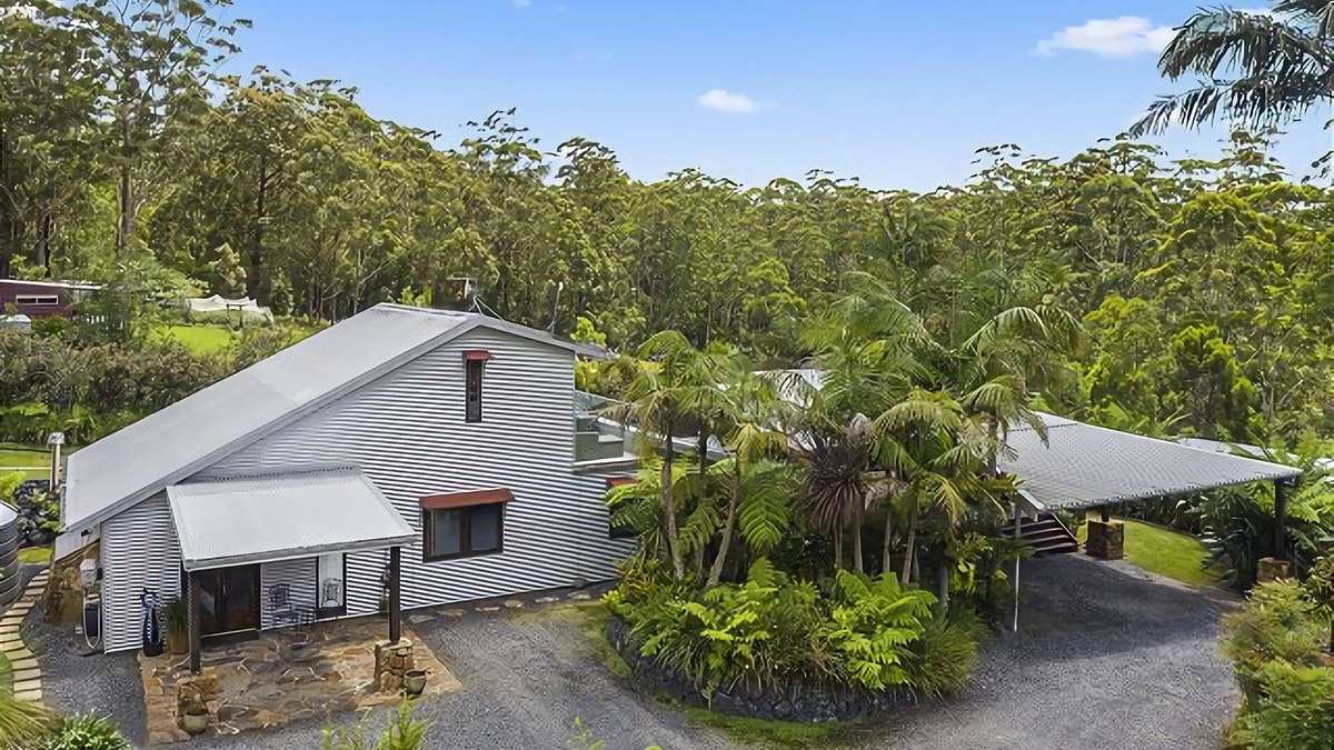 Lowanna House | Enjoy a 5-star experience in the Australian bushland, Ideal for group retreats