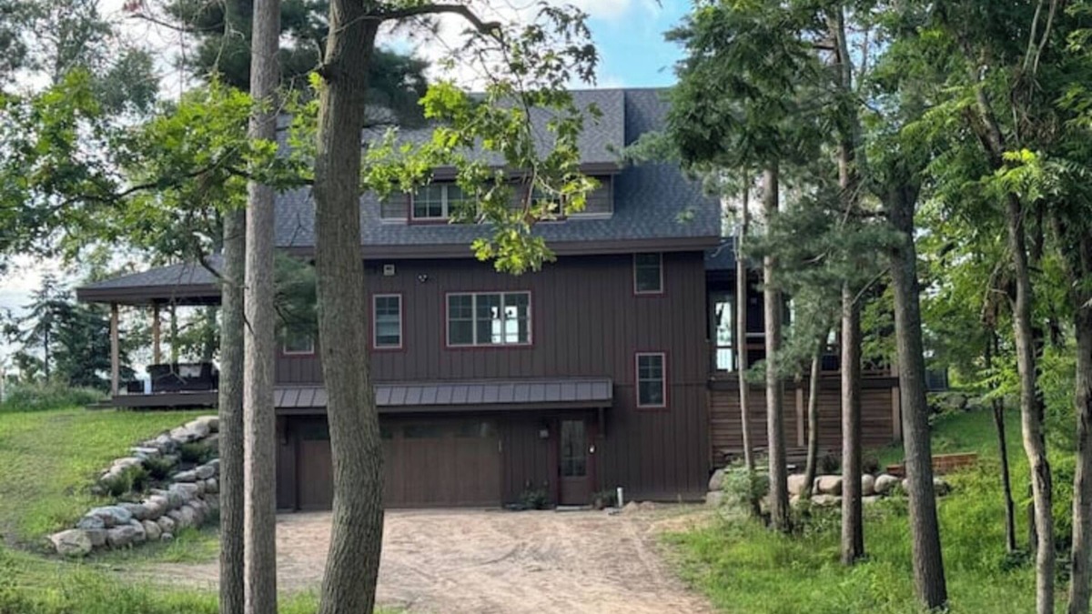 Pequot Lakes Cabin | Enjoy a beautiful lakeside cabin on Whitefish Chain with your family & friends!,