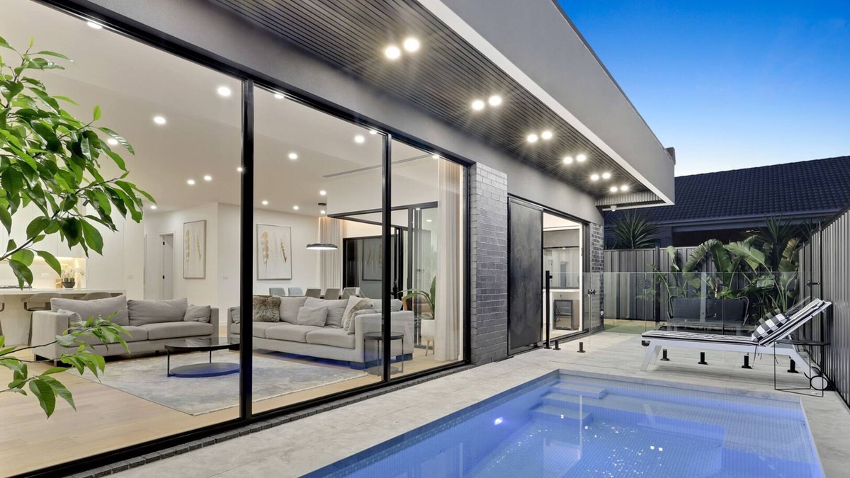 Epping House | Enjoy a Brand-New Modern Luxury Stay w/Pool, Spa & Scenic Parkland Views!