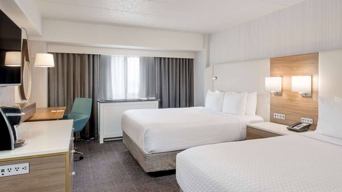 Downtown Columbus Hotel | Enjoy a Hassle-Free and Suiting Stay! 2 Modern Units, Pet-Friendly!