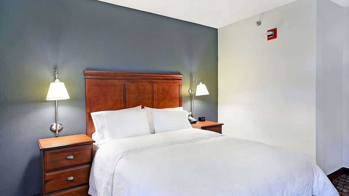 Athens Hotel | Enjoy a Hassle-Free and Suiting Stay! Pet-friendly Hotel w/Pool, Free Breakfast
