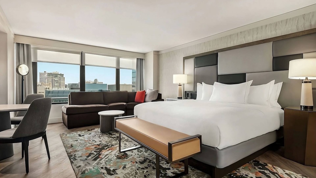 Streeterville Hotel | Enjoy a Hassle-Free and Suiting Stay! Parking, Onsite Pool, Near Navy Pier