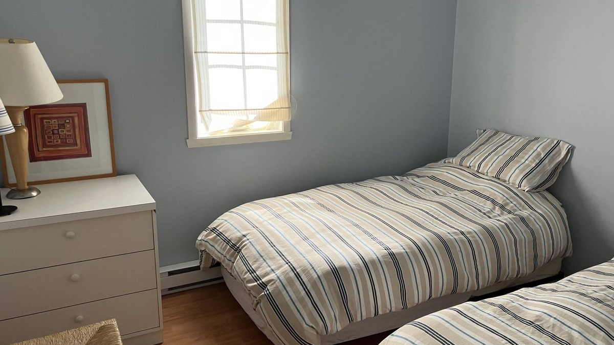 Bromont Condo | Enjoy a nice vacation in this Cozy condo fully furnished, with fireplace.