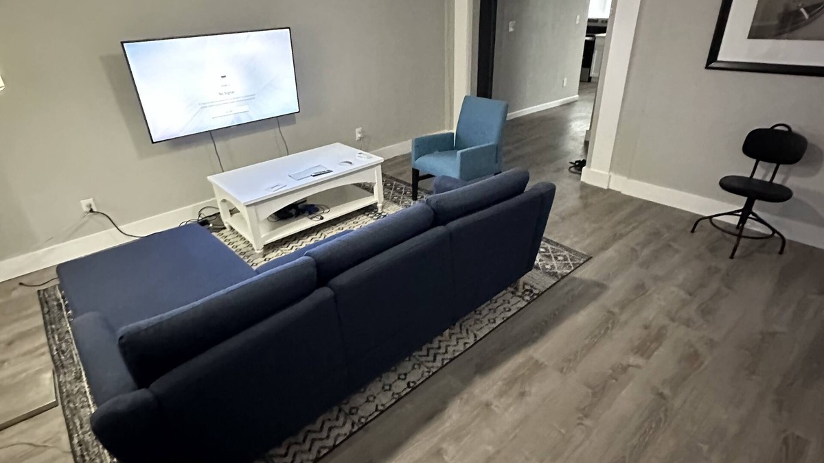 Austin House | Enjoy a nice Value housing in Austin’s little Mexico neighborhood.