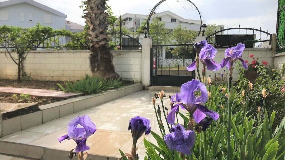 Side Apartment | Enjoy a peaceful central location. close to everything, truly home from home