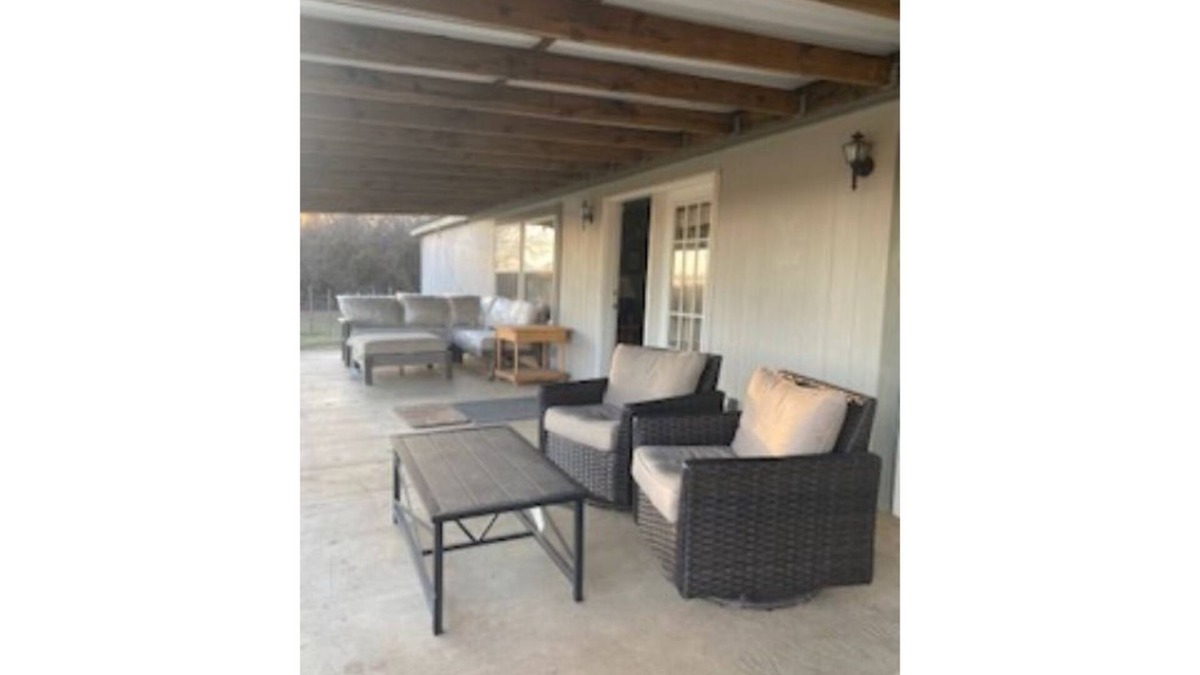 Hugo House | Enjoy a Red River Country Getaway