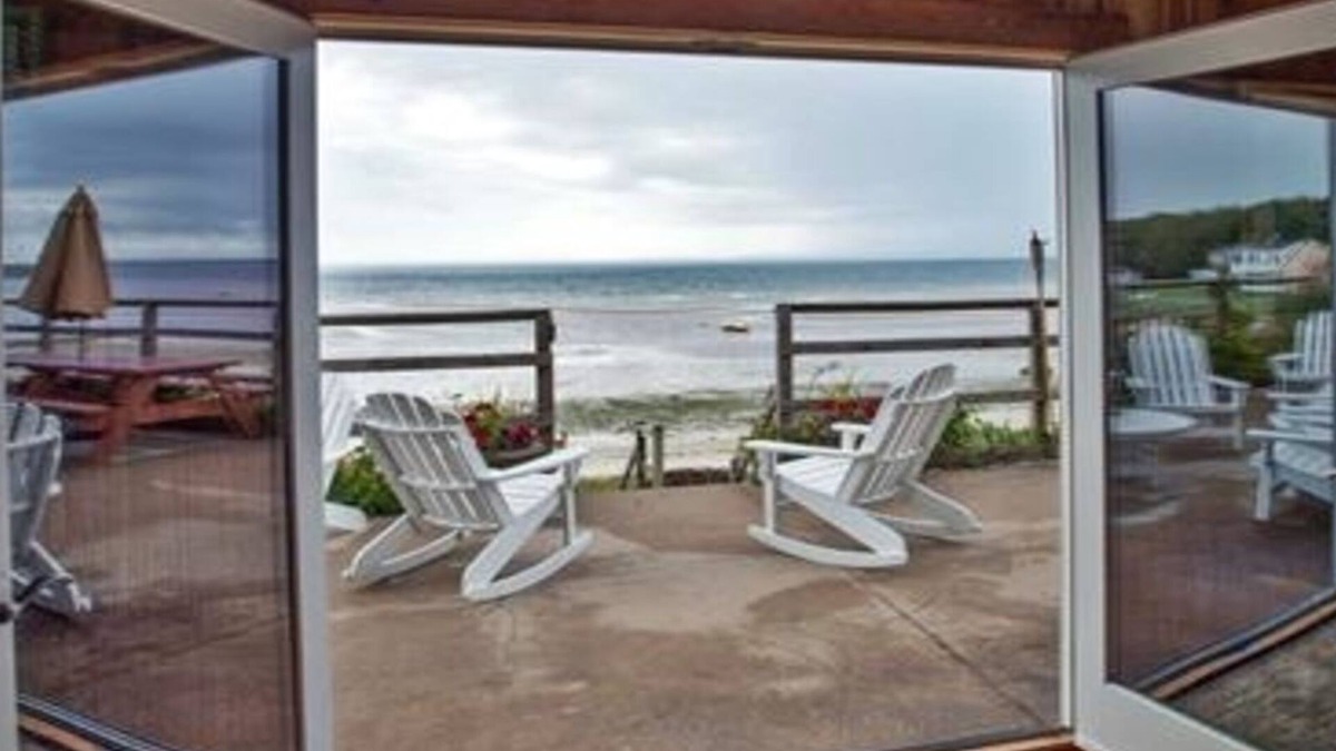 Wareham House | Enjoy A Secluded, Private Beach - Right Outside Your Backdoor!
