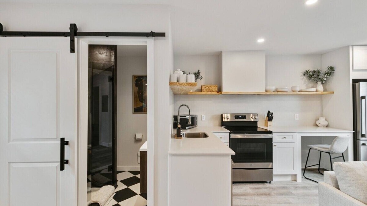 Ferndale Apartment | Enjoy a stylish experience at this unique, modern flat in Downtown Ferndale