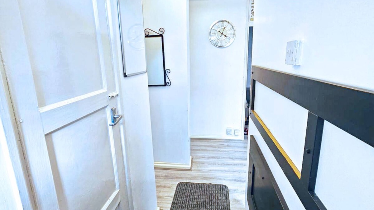 Harringay Apartment | Enjoy a stylish experience at this centrally-located modern apartment.