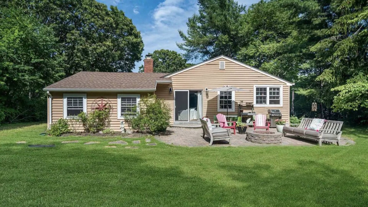 Southold Cottage | Enjoy all seasons in this beautiful North Fork Cottage perfectly located!