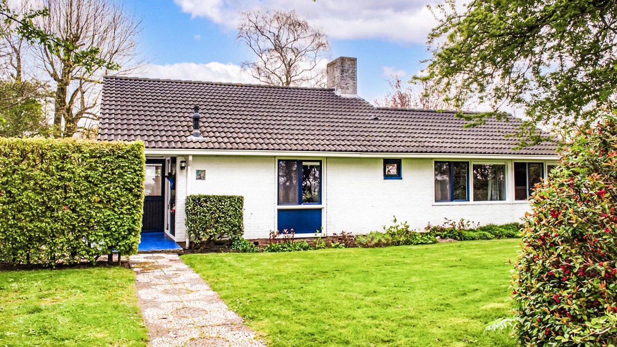 Boornzwaag House | Enjoy an unforgettable time in this vacation home near the water.