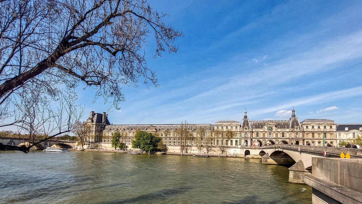 Bobigny Apartment | Enjoy an unforgettable vacation in this inviting vacation apartment.