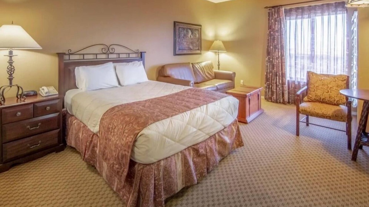 Genoa Resort | Enjoy Beautiful HOTSPRINGS close to Genoa/Lake Tahoe. ALL AMENITIES INCLUDED!