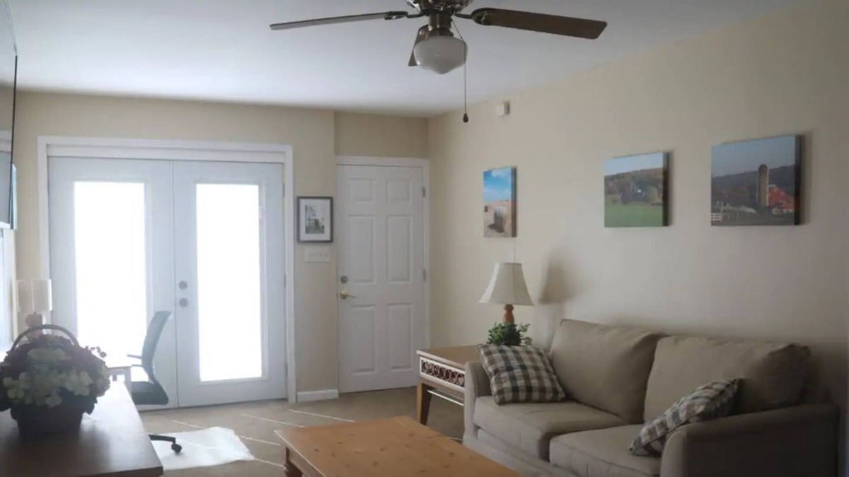Wagontown Apartment | Enjoy beautiful Sunsets in a well appointed Suite