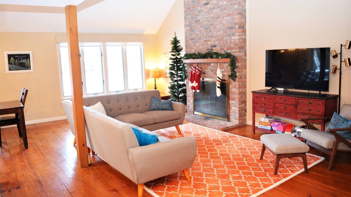Grantham Condo | Enjoy beautiful water views and water access to West Cove from this light-filled condo