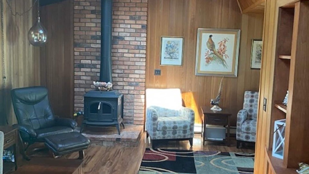 Montauk House | Enjoy Ditch Plains in Montauk! Neat And Clean. Private backyard