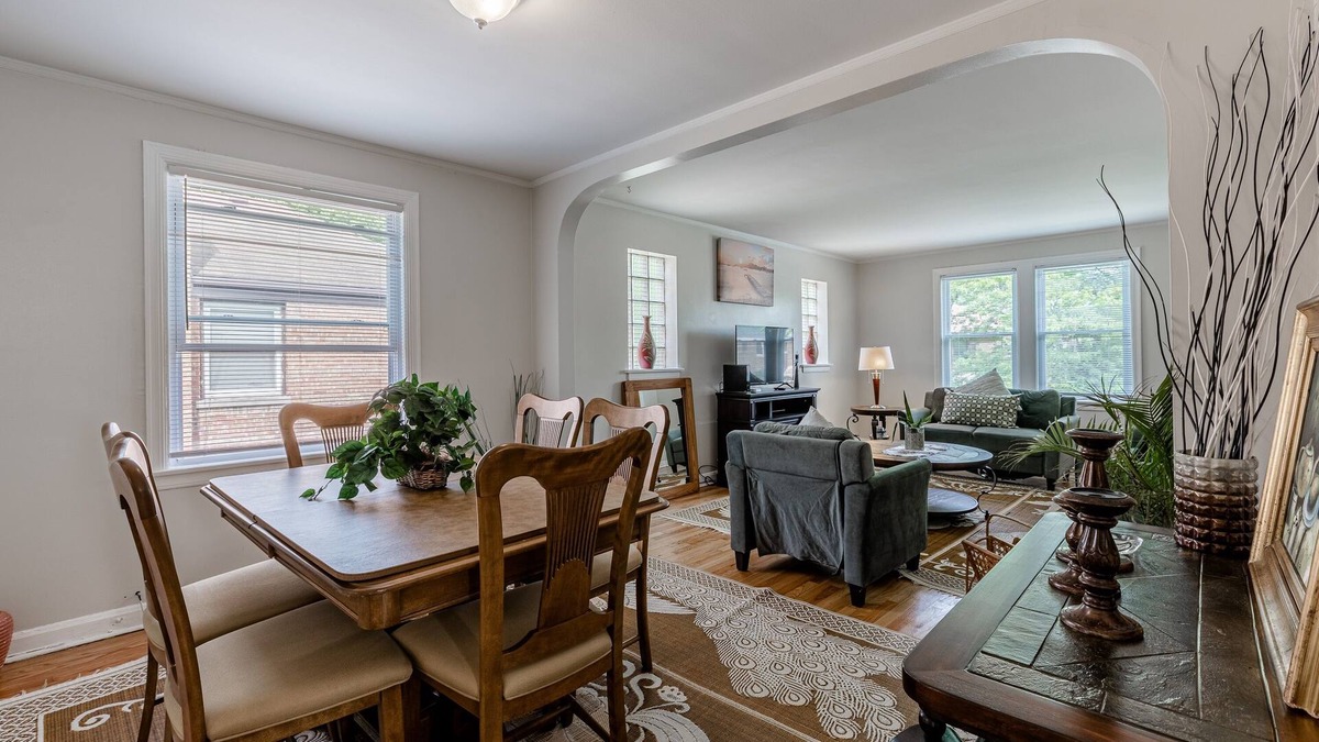 Evanston Apartment | Enjoy Evanston! Slow Down After a Busy Day Sight Seeing - Walking Distance from Public Transportation by AllSet Turnover