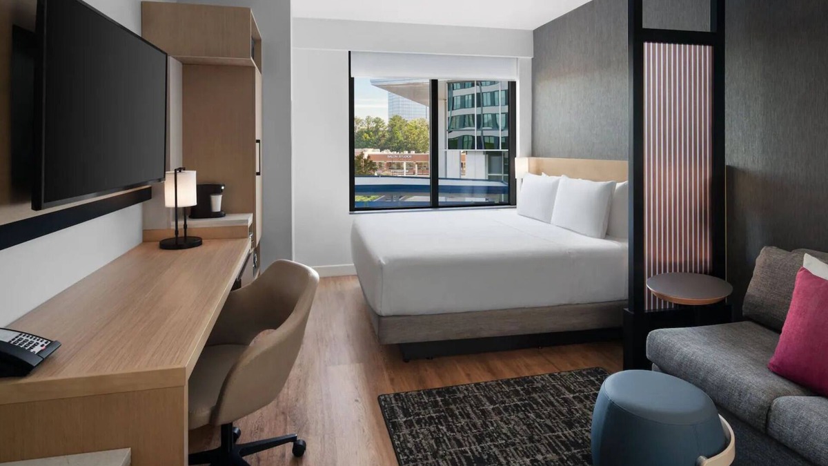 Dunwoody Hotel | Enjoy Free Breakfast and Bring Your Pet — Close to Malls and Parks